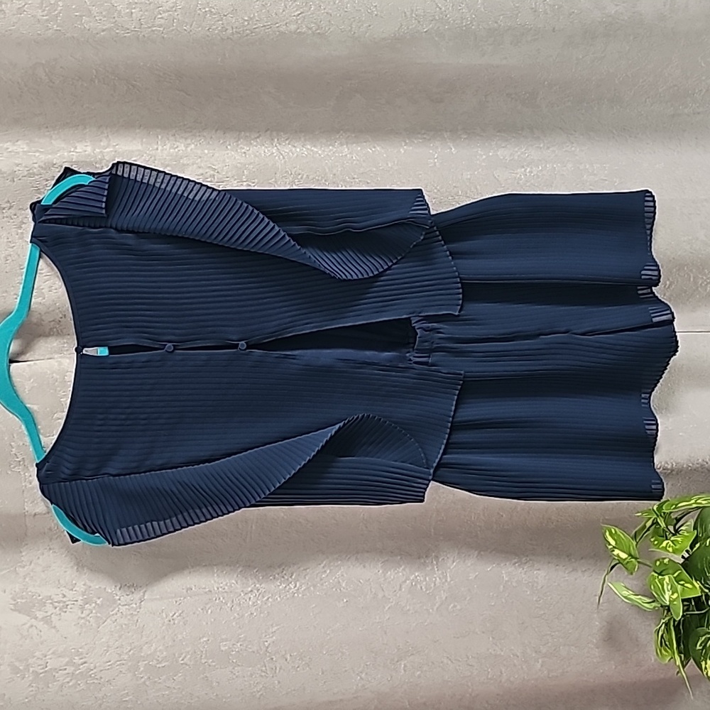 Club Monaco Navy Pleated Romper, Size 2 - Picture 6 of 6